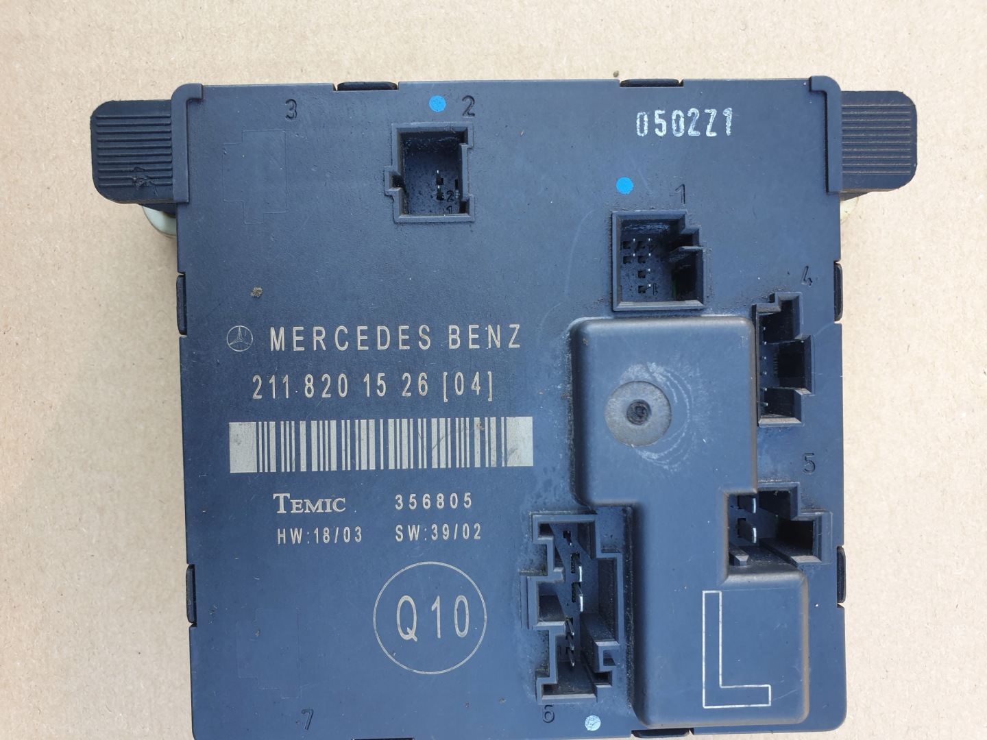 module control unit door left rear MERCEDES E W211 OE EUROPA 22118201526