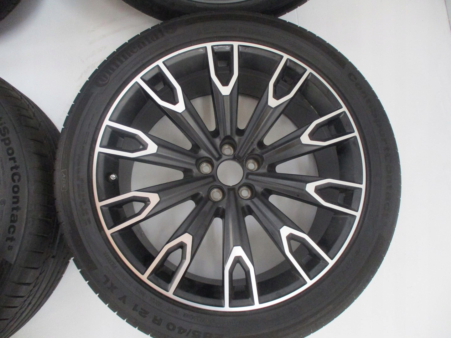 wheels discs tyres Audi Q7 4M0 21\ 8mm