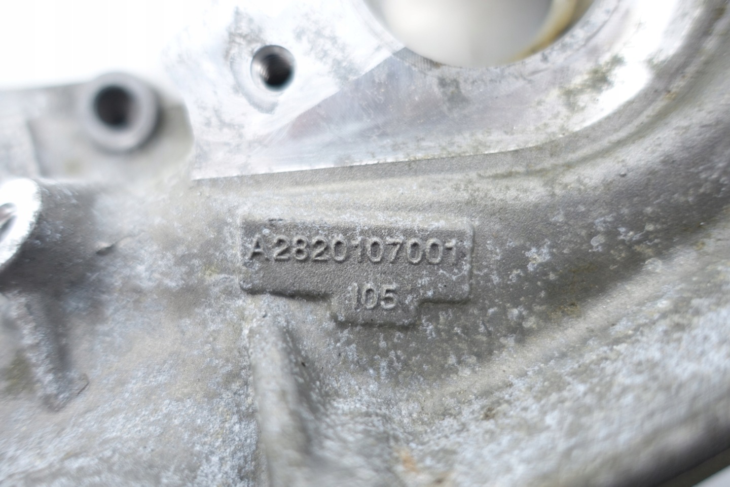 Abdeckung der Ventile MERCEDES A W177 1.3 A2820107001
