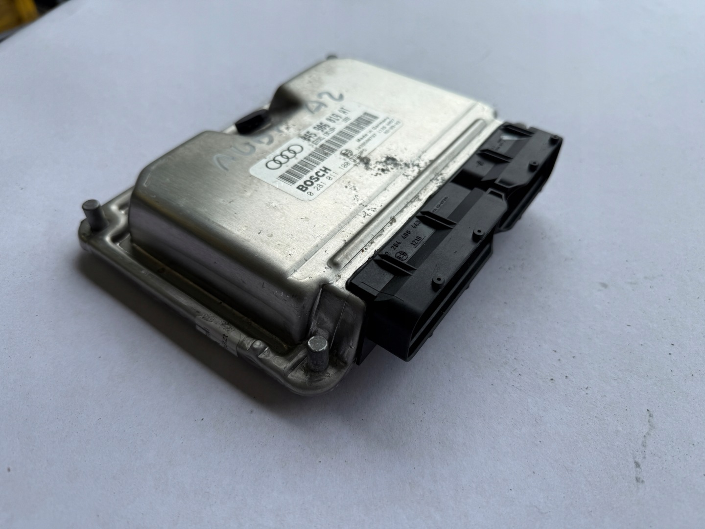 AUDI A2 1.4 TDI computer control unit of the engine 045906019AT