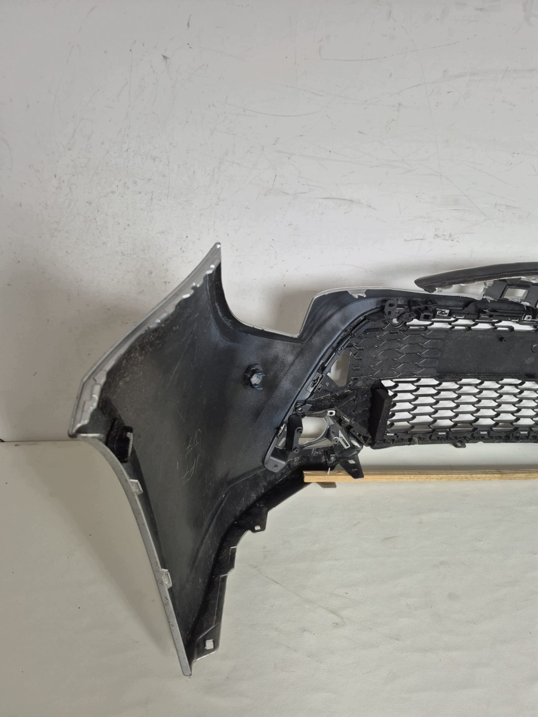 TOYOTA COROLLA XII E21 KOMBI HB bumper front front PDC 53112-02B10