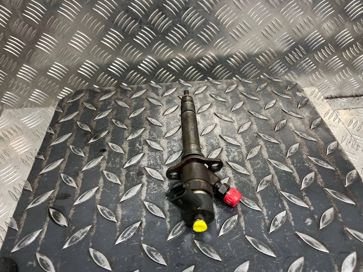nozzle injector VOLVO XC90 8658351