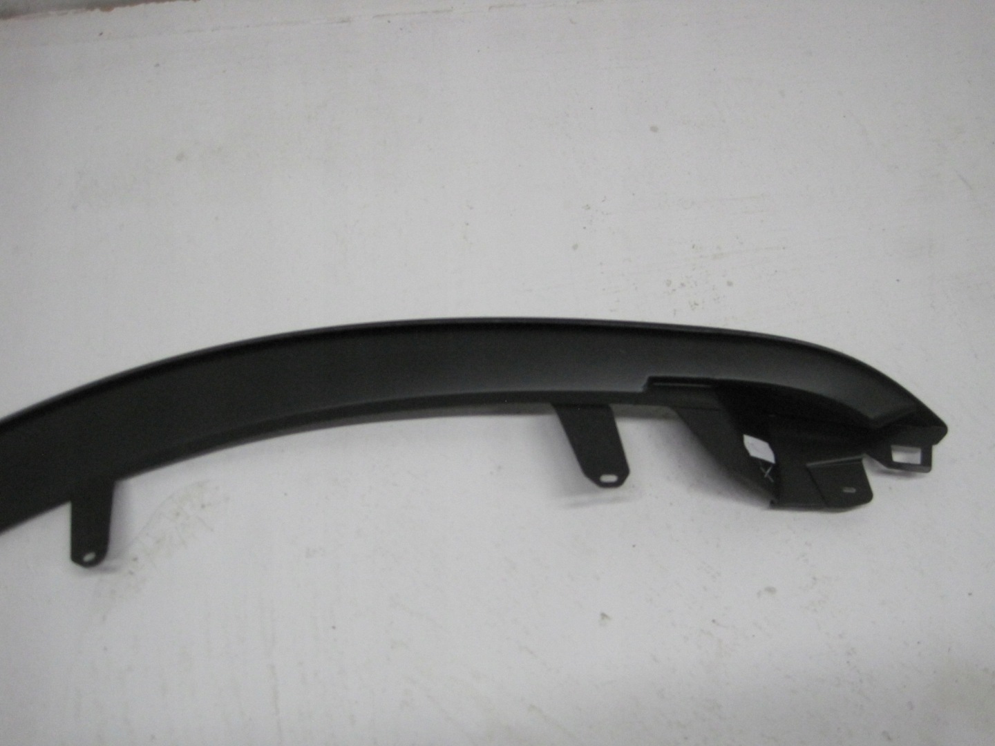 cap moulding bonnet LOGO PORSCHE CARRERA 992807823B