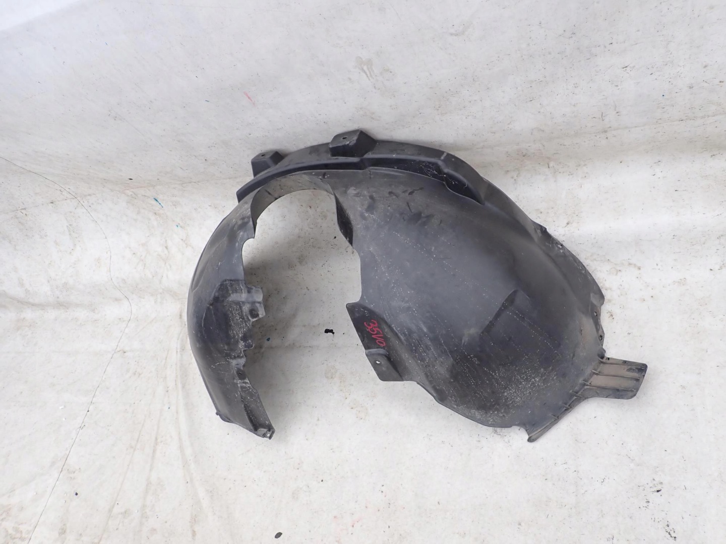 VOLVO XC40 17-> mudguard front front right