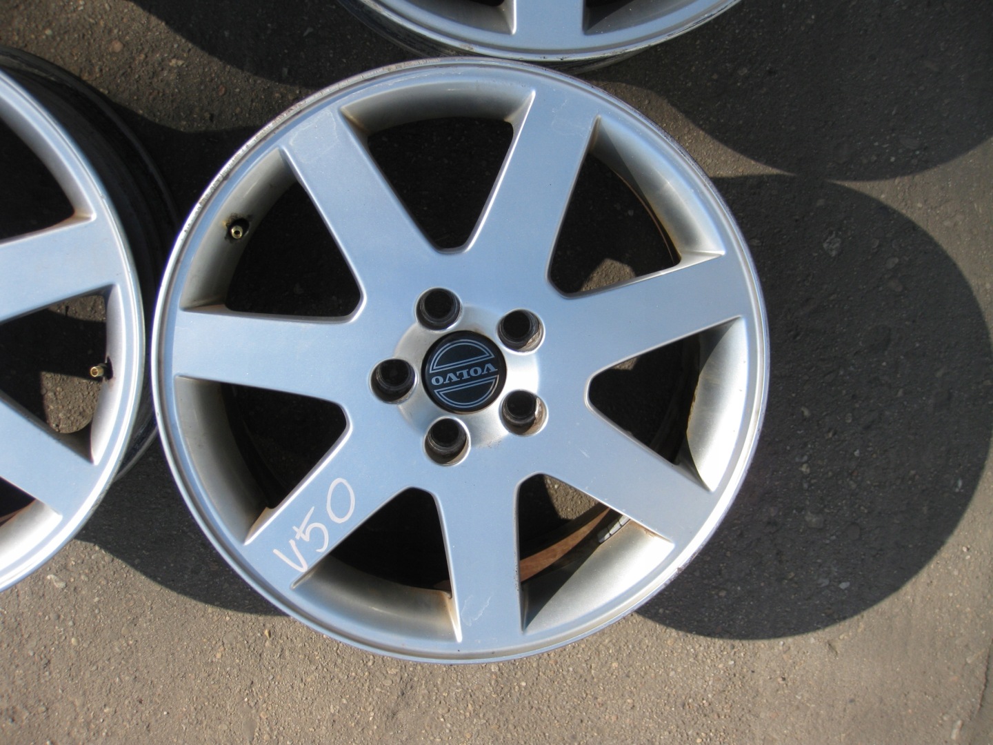 VOLVO V50 discs aluminium 17" ET 52,5 KOMPLET nice