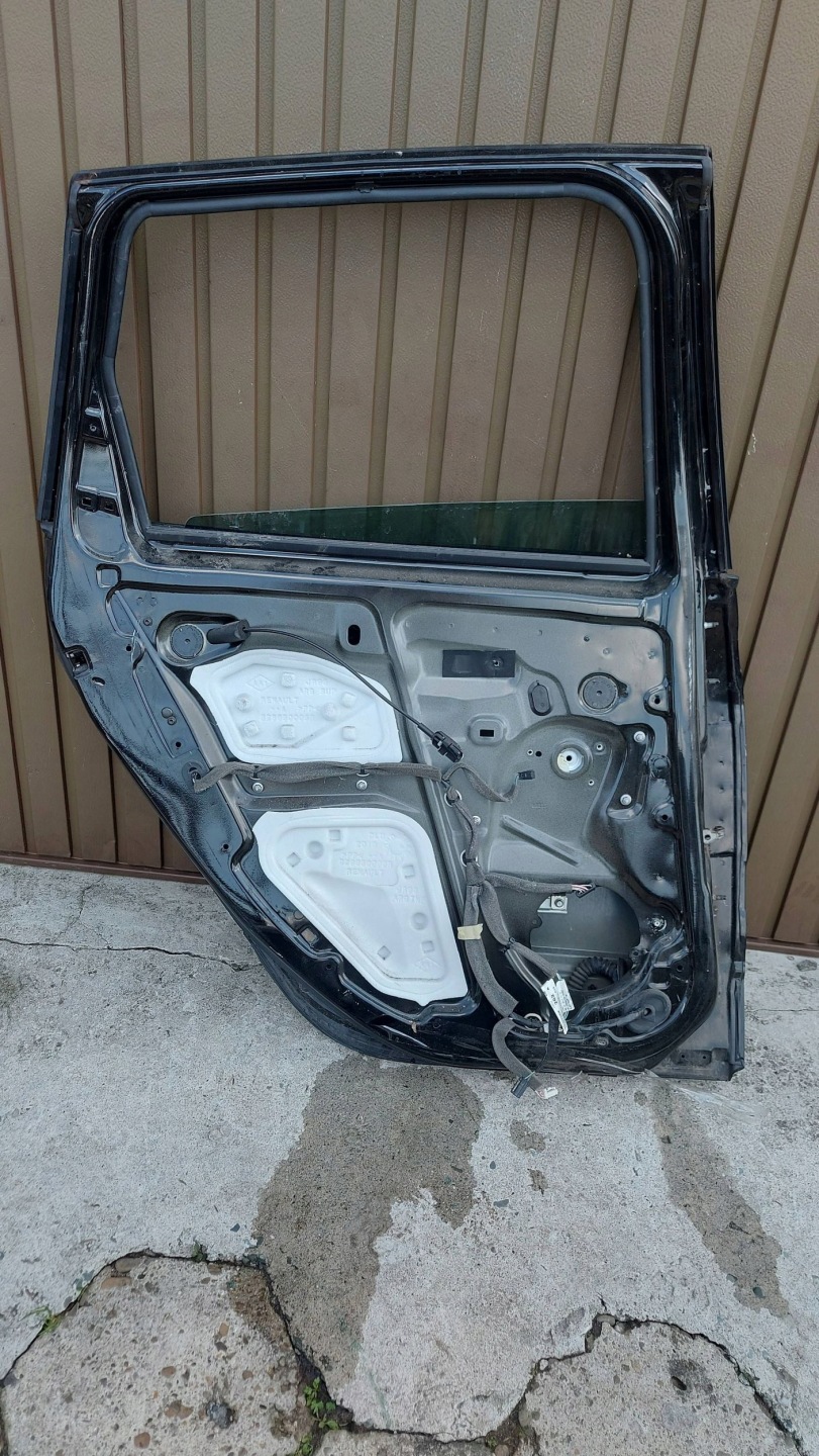 Renault Scenic III 3 09- left door rear. rear part