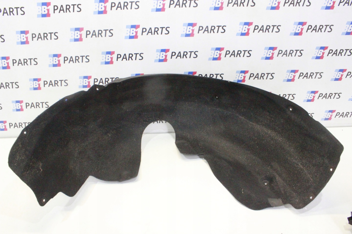 BMW F10 mudguard right rear part rear. 7186730