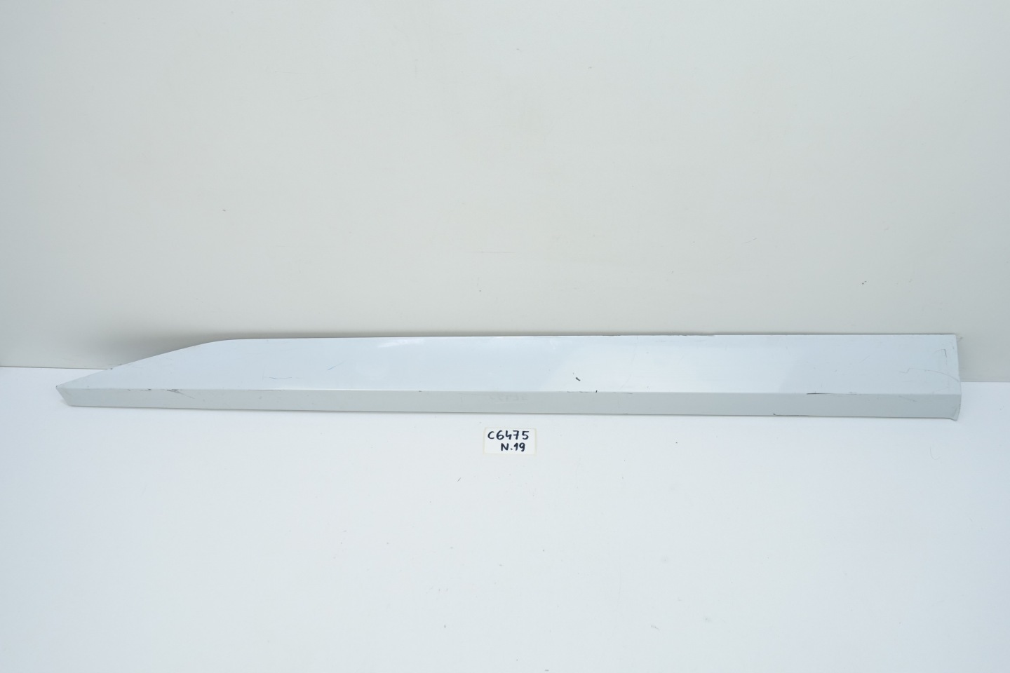 moulding door left front SKODA SUPERB III 3V0