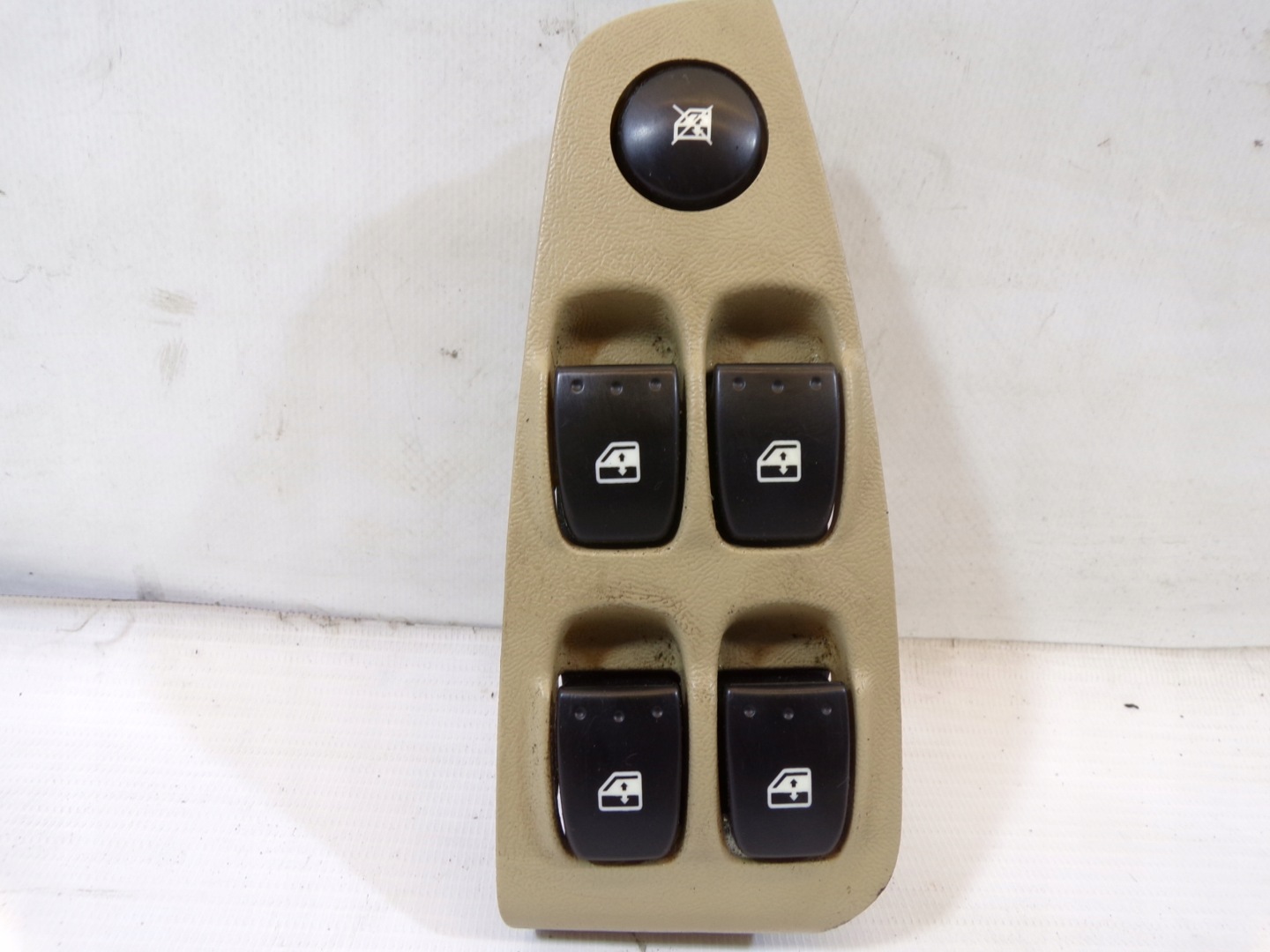 control panel of the window BRILLIANCE BS6 03194000
