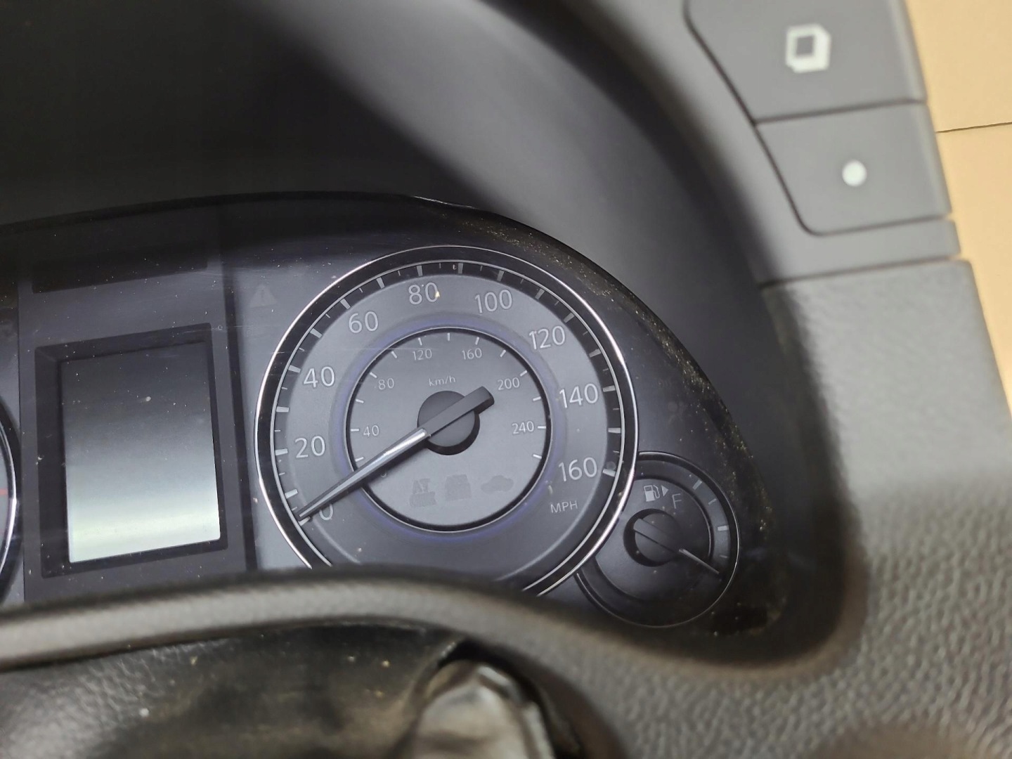 dials Infiniti G 4 facelift 2013 L10261AA600