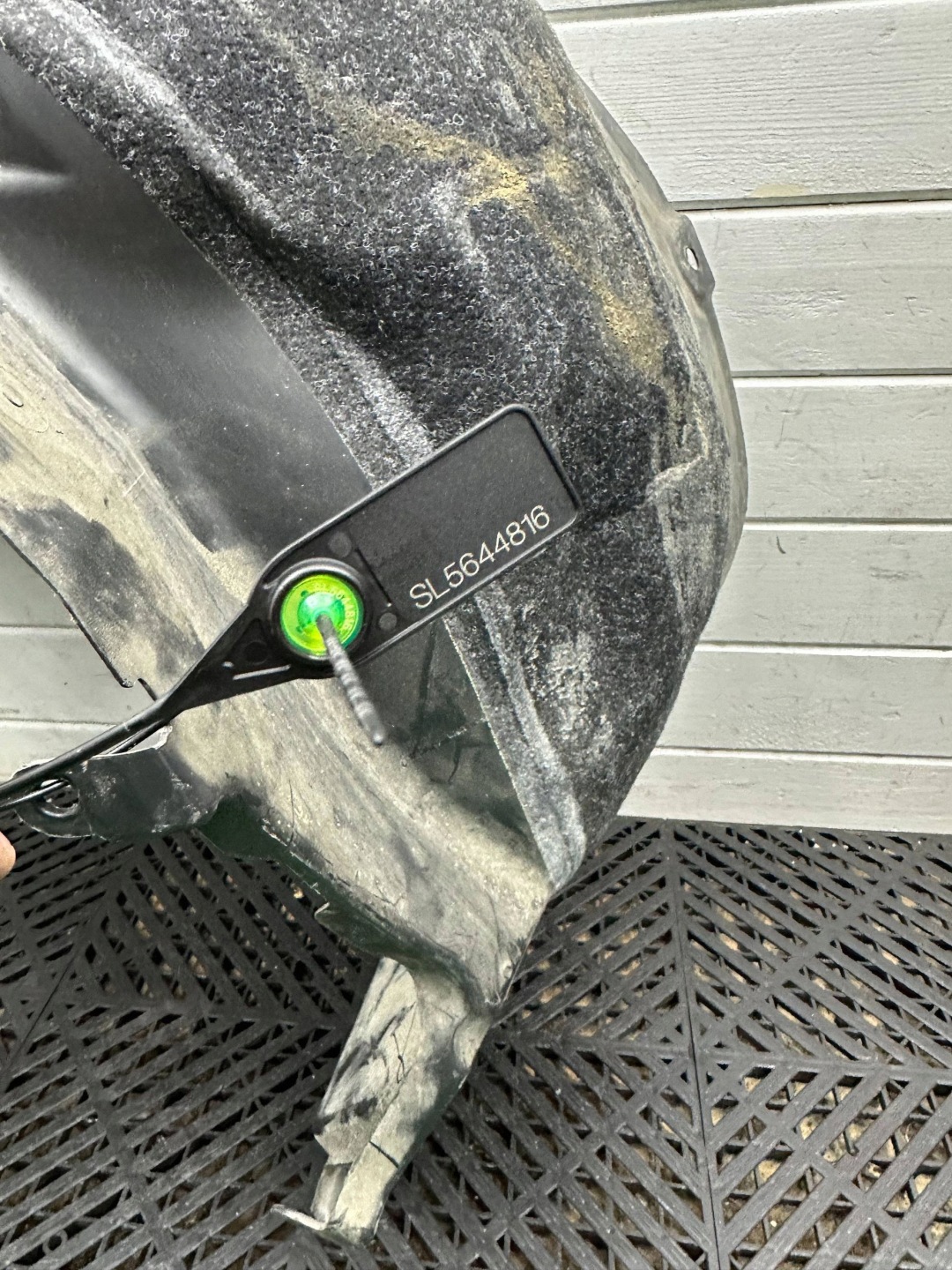 mudguard rear. rear part side left BMW i3 7394079
