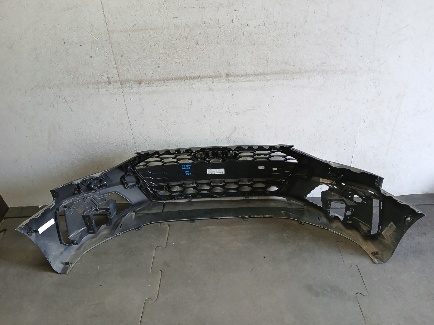 bumper front AUDI A4 B9 8W S LINE LIFT 19