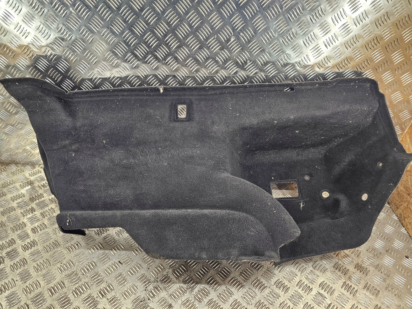 boot upholstery right and left 7276364 7276363 BMW F06