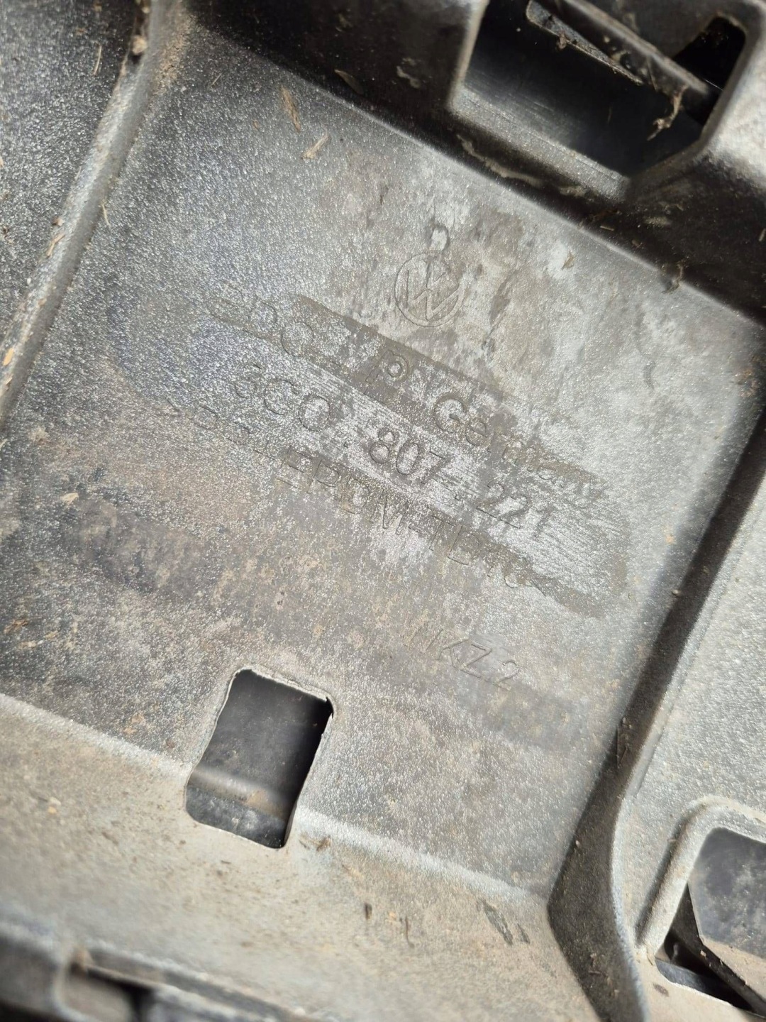VW PASSAT B6 3C0 06- bumper front front 3C0807221
