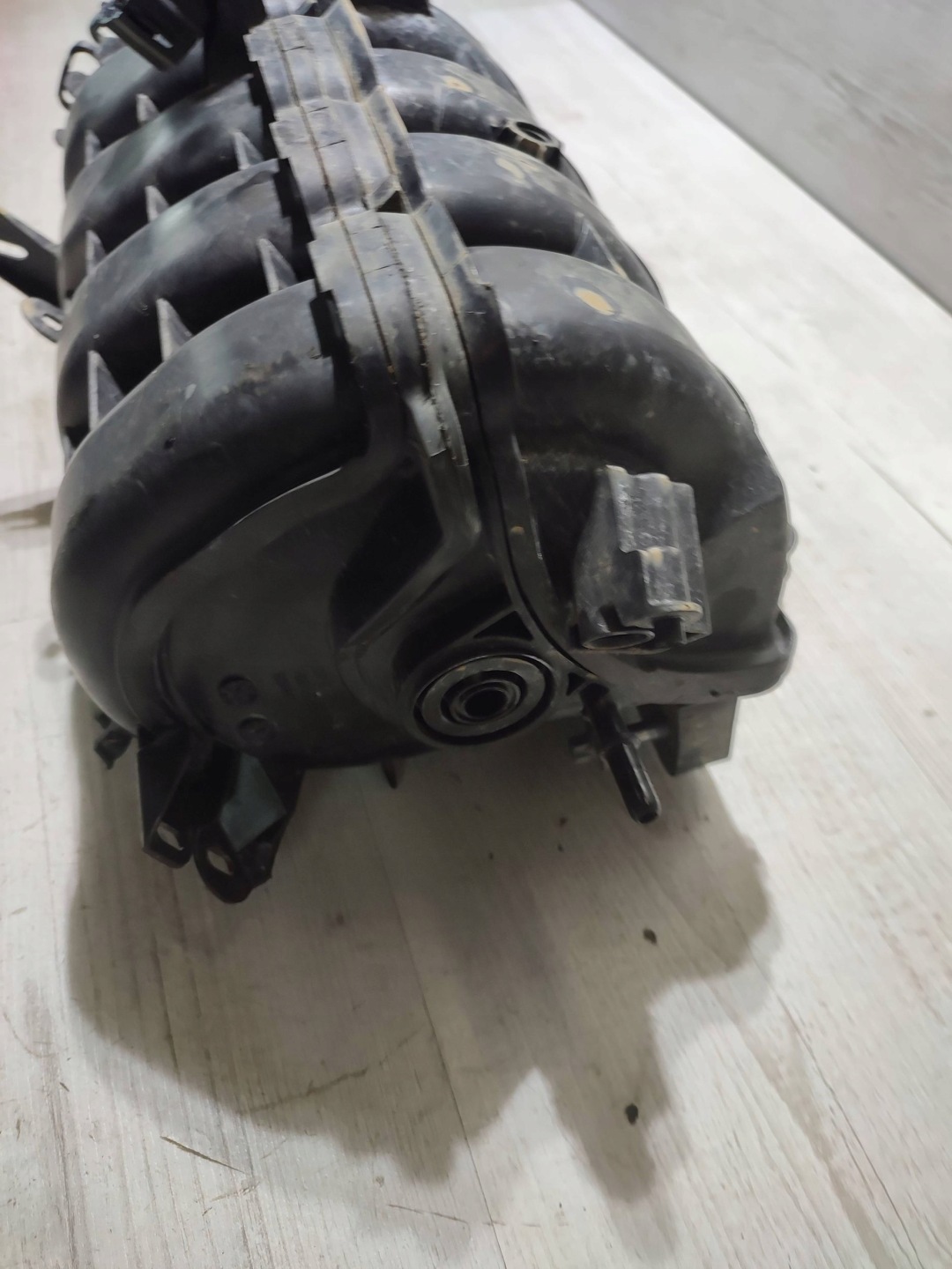 Opel Corsa E 2018 intake manifold