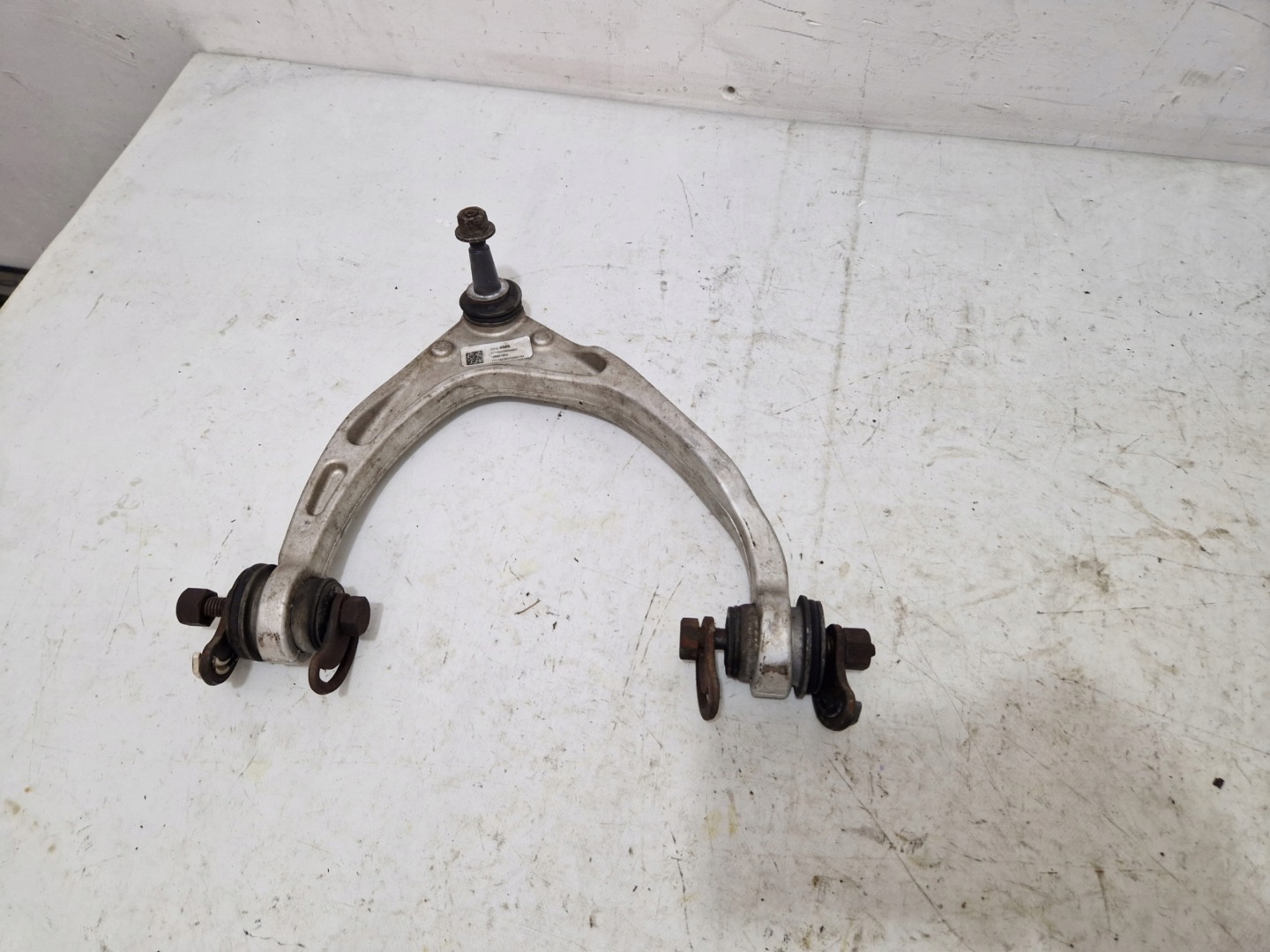 CADILLAC ESCALADE IV 15- 6.2 V8 arm upper right front front 23125969