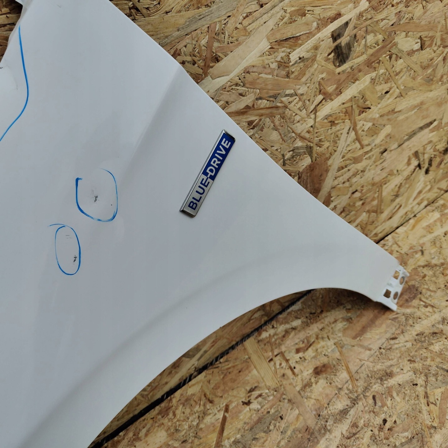 fender front side left Hyundai Ioniq IV 4