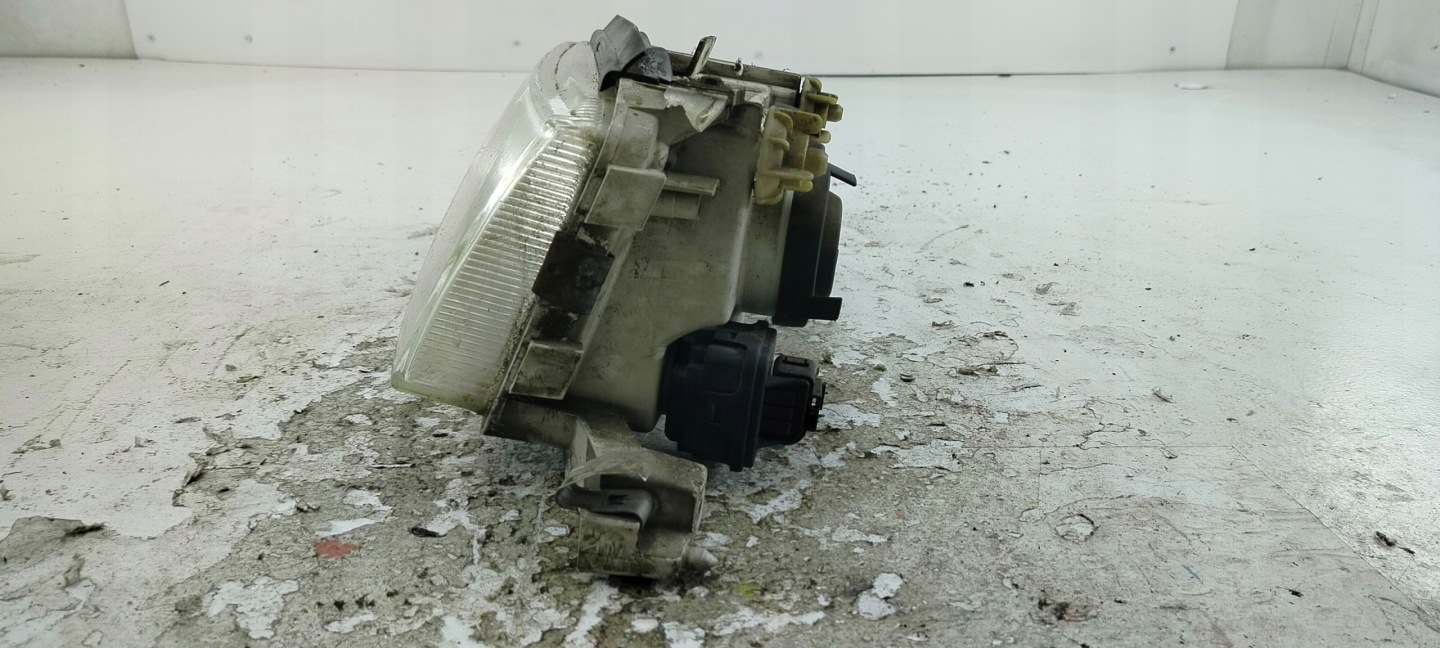 light left front SKODA OCTAVIA and