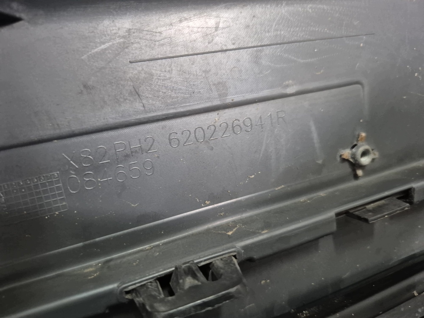 RENAULT TRAFIC IV 21- bumper front front grill 620226941R