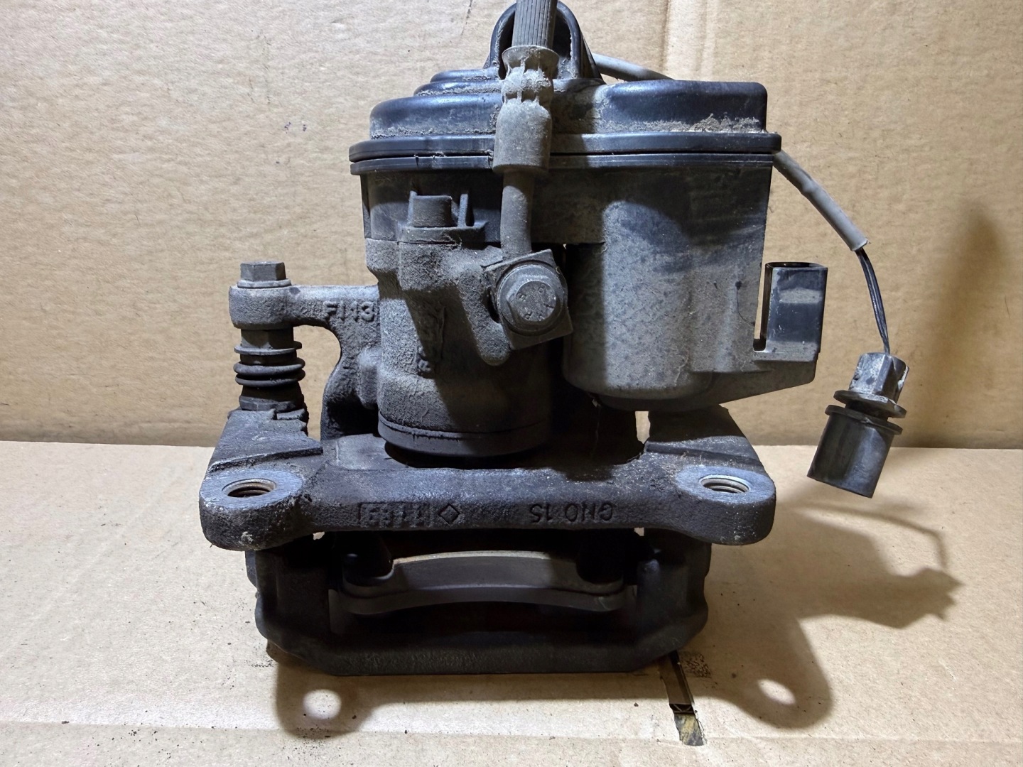 AUDI A6 C8 2.0 TDI caliper brake right rear part rear 4K0406