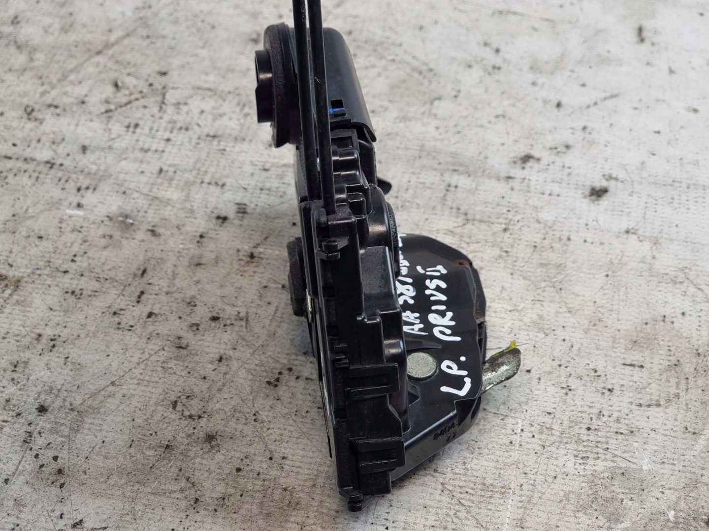 lock door left front TOYOTA PRIUS II 08r