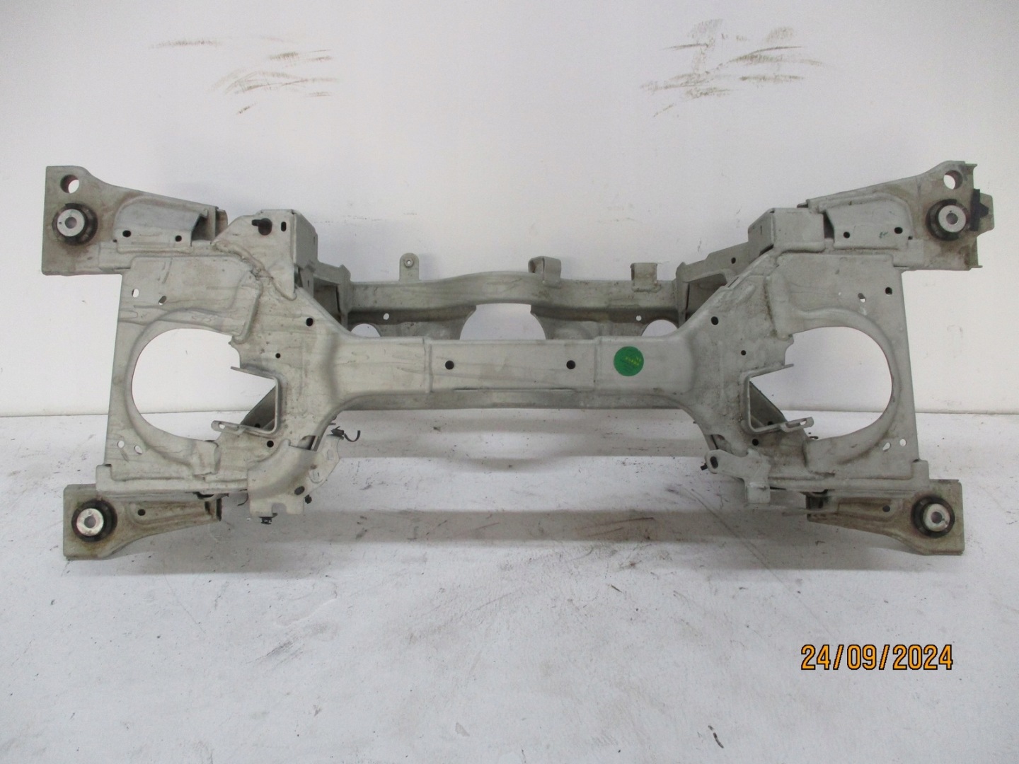 axle beam subframe axle beam rear part CITROEN DS7 4X4 9849786080