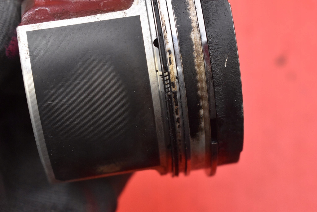 piston connecting rod SUBARU LEGACY 5 V 2.0 D 150 KM 09-13
