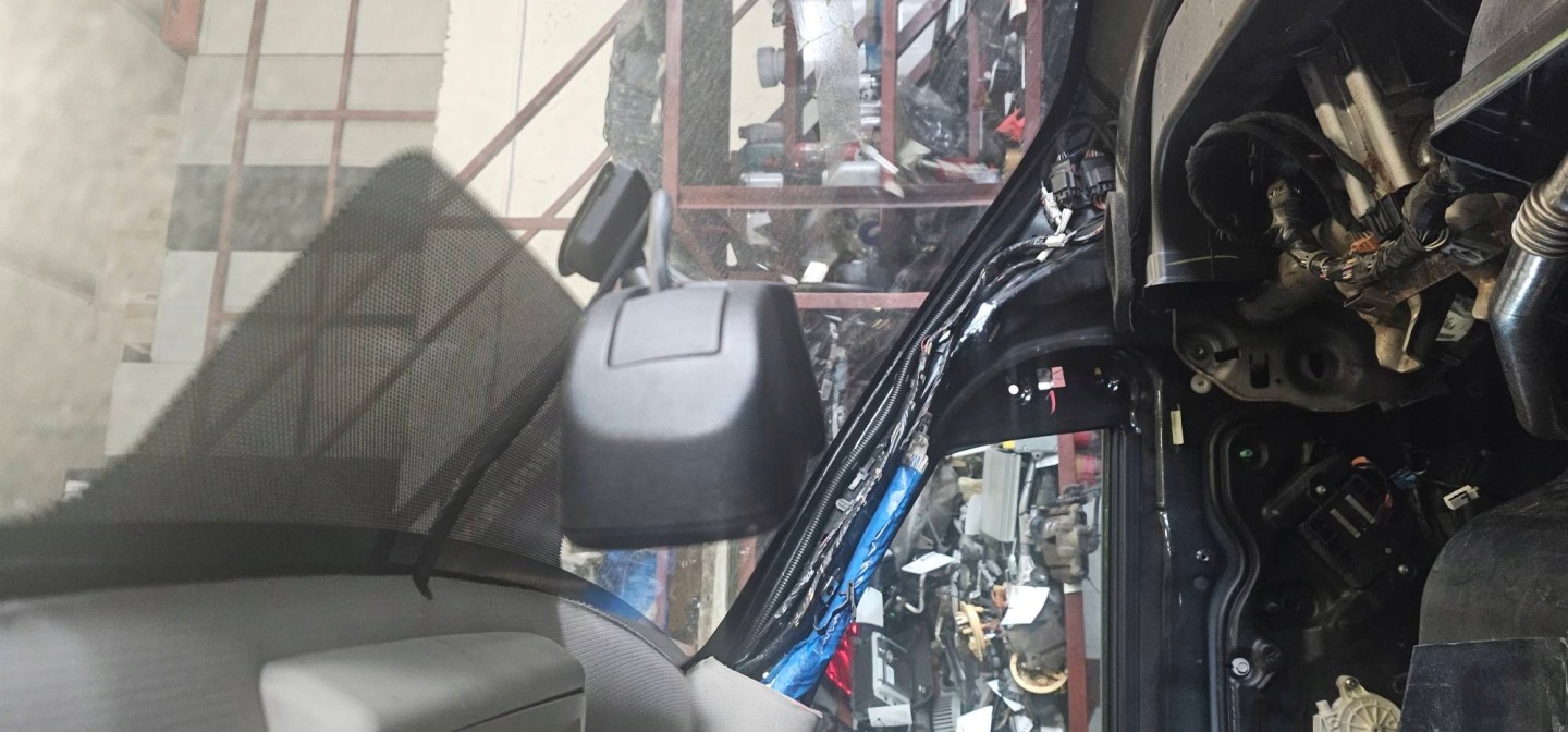 prozor prednji dio željezna DODGE JOURNEY