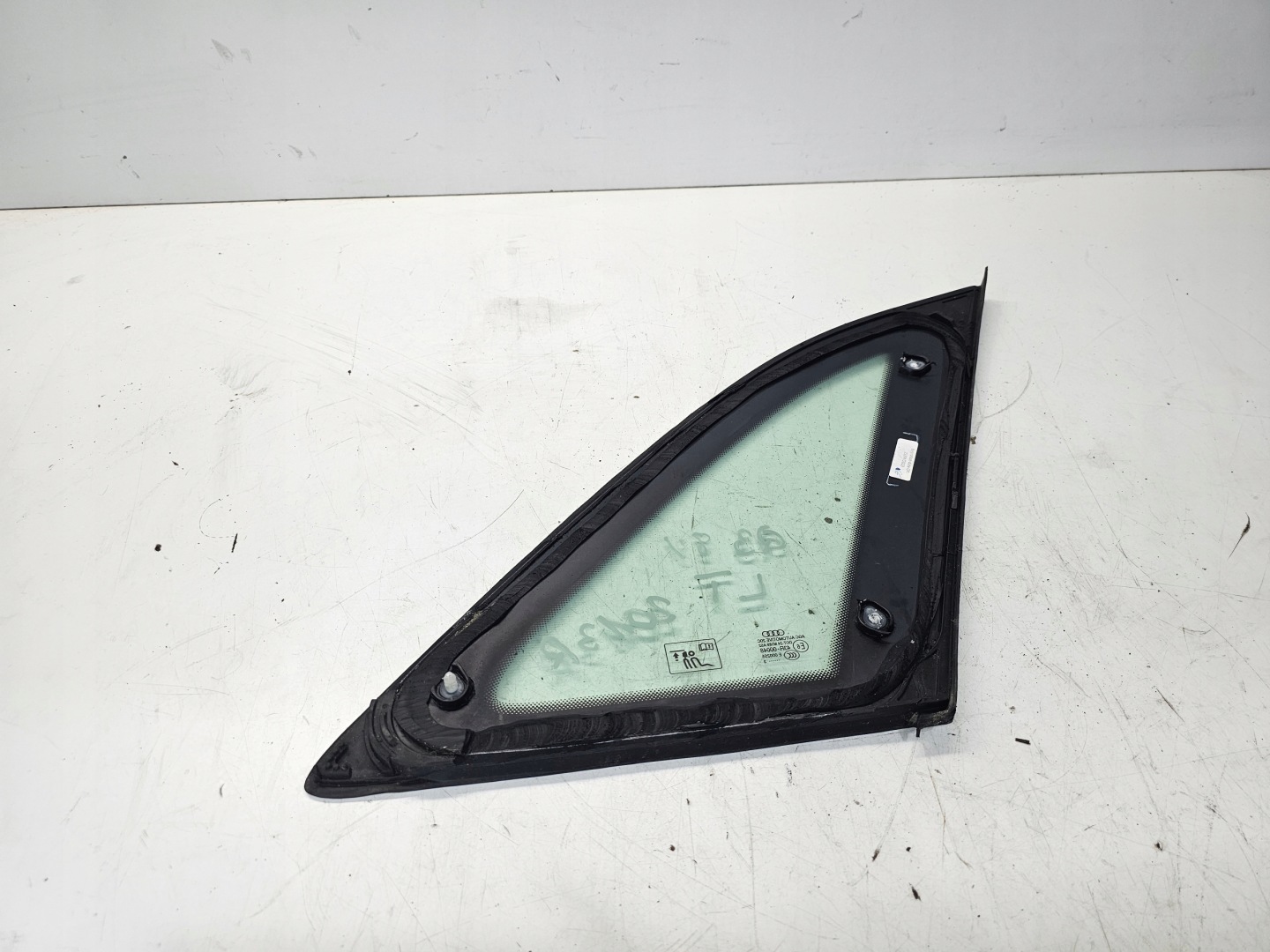 window bodywork left rear part AUDI Q3 8U 2013R