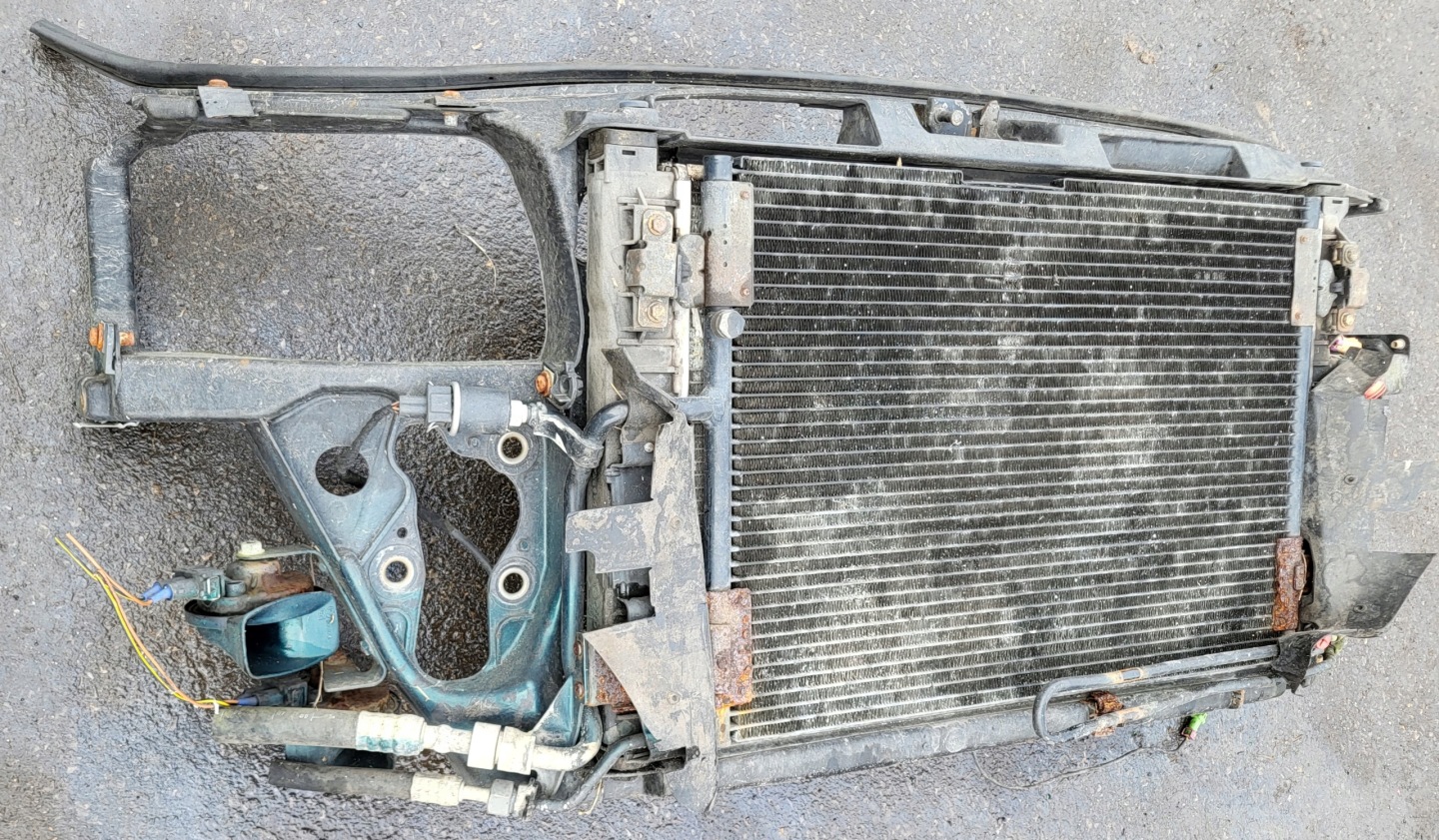 front body wall pillar iron radiator fan lock AUDI A4 B5 8D0 OE