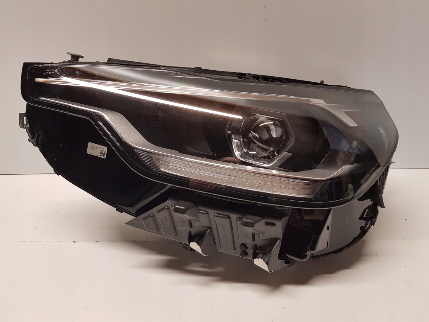 light front left BMW G42 FULL LED 5A320E5