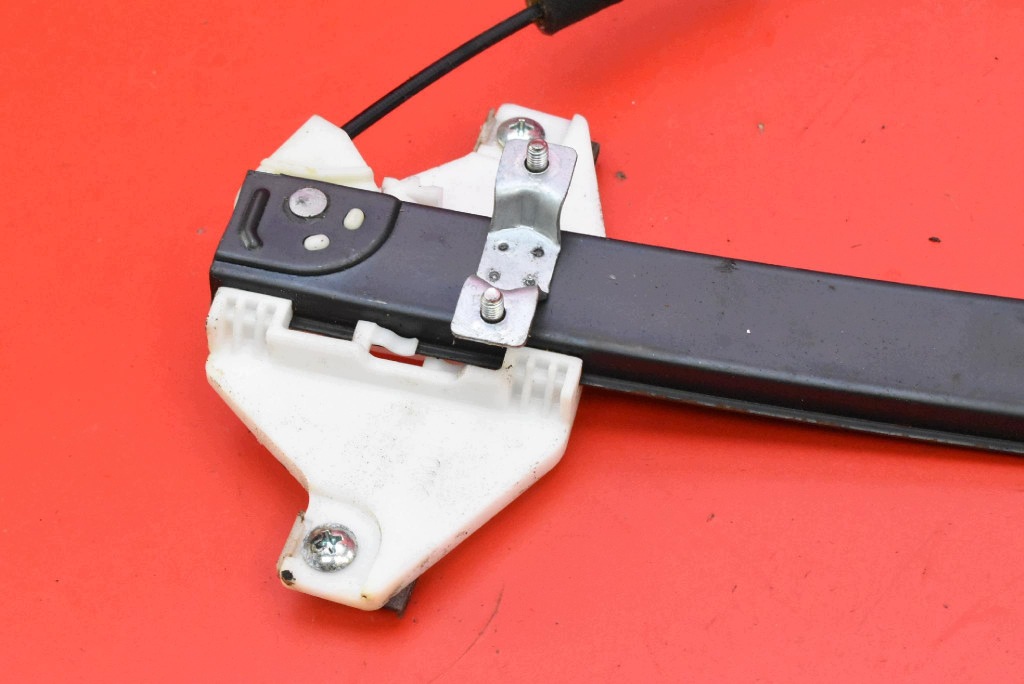 window regulator left front EU 25937973 CHEVROLET CAPTIVA 1 and C100 06-11