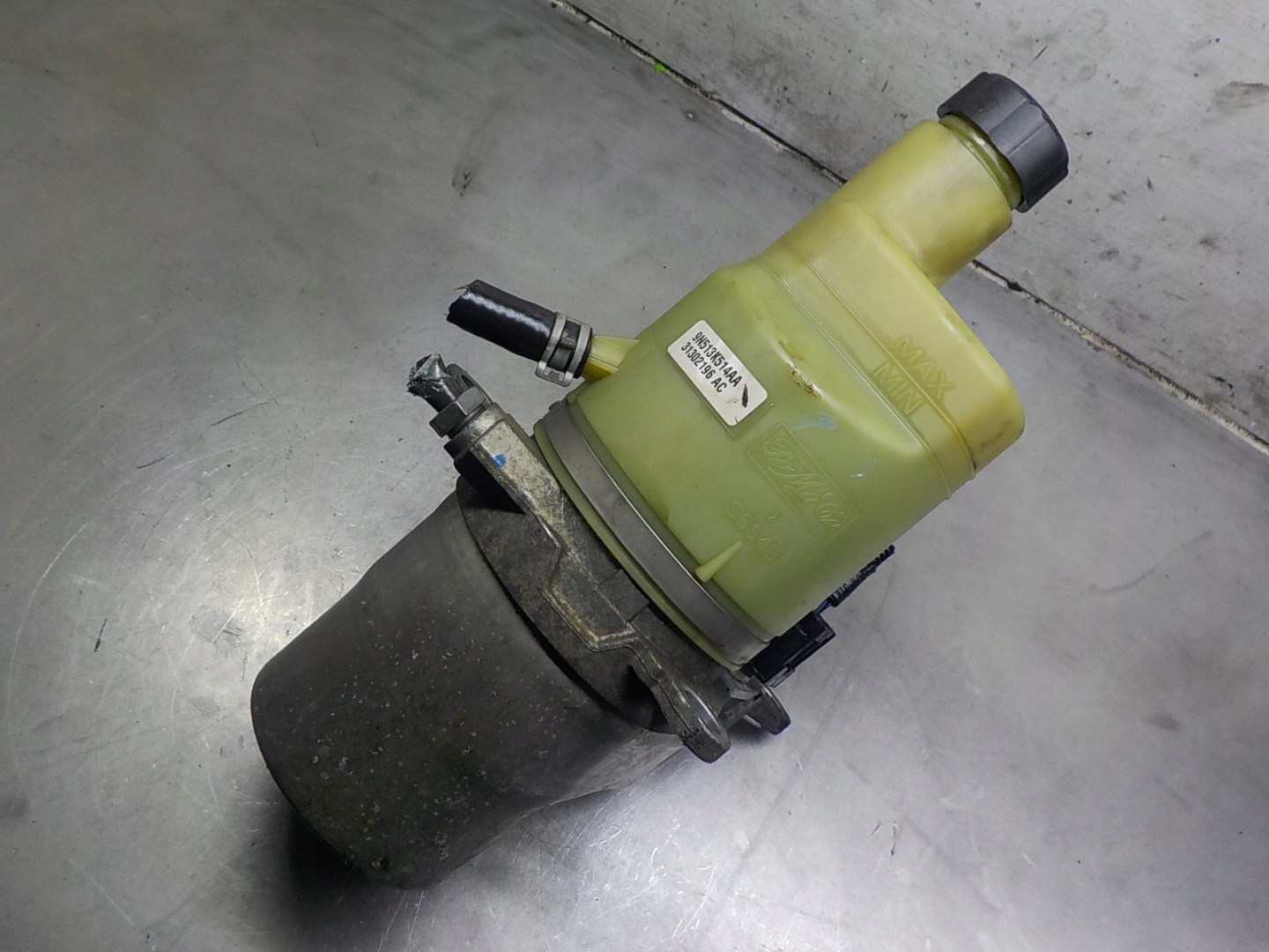 VOLVO S40 V50 1.6 D servo pump 9N513K514AA 31302196AC