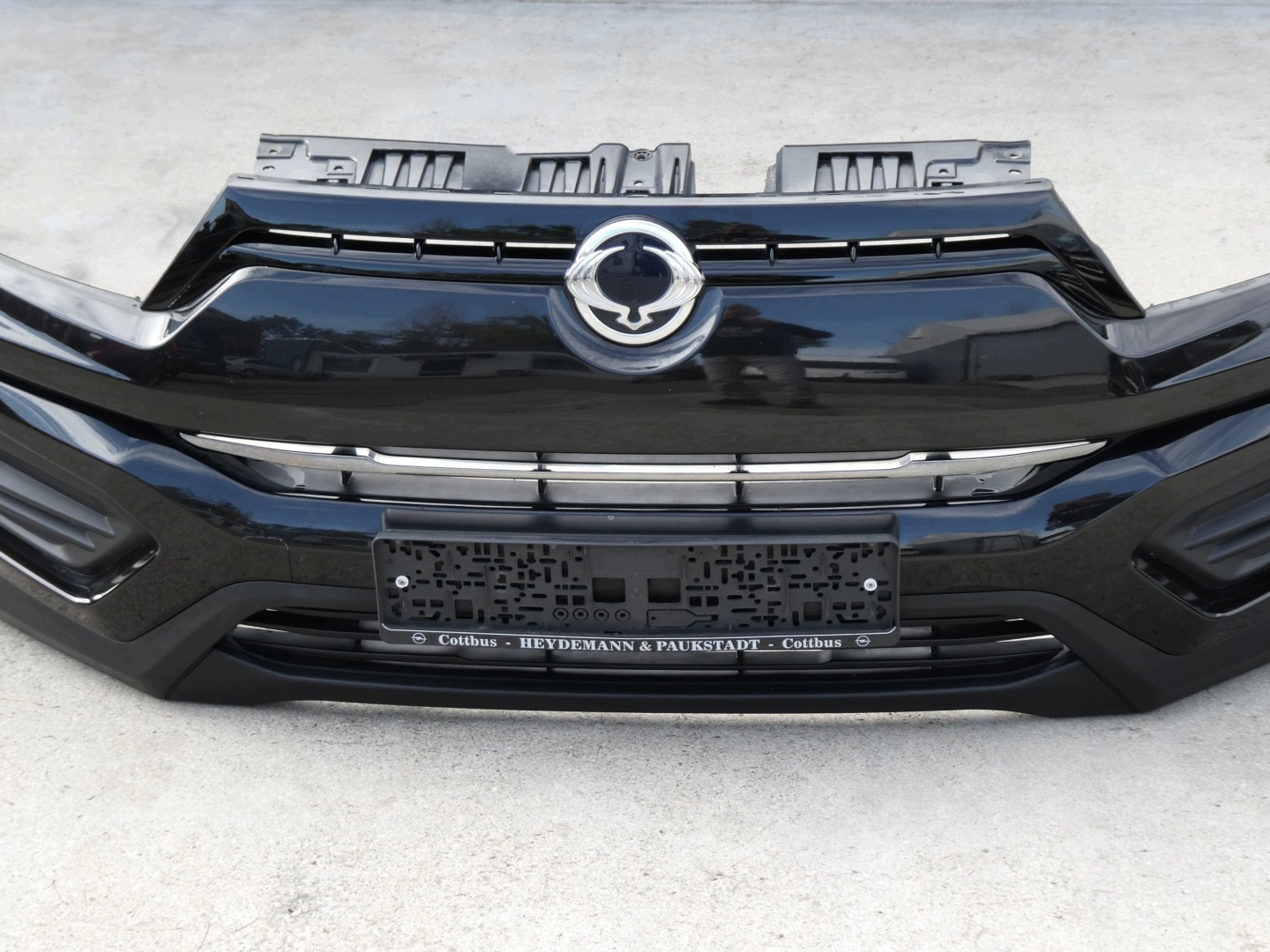 branik prednji dio kompletan SSANGYONG TIVOLI LAK SPACE BLACK METALLIC original