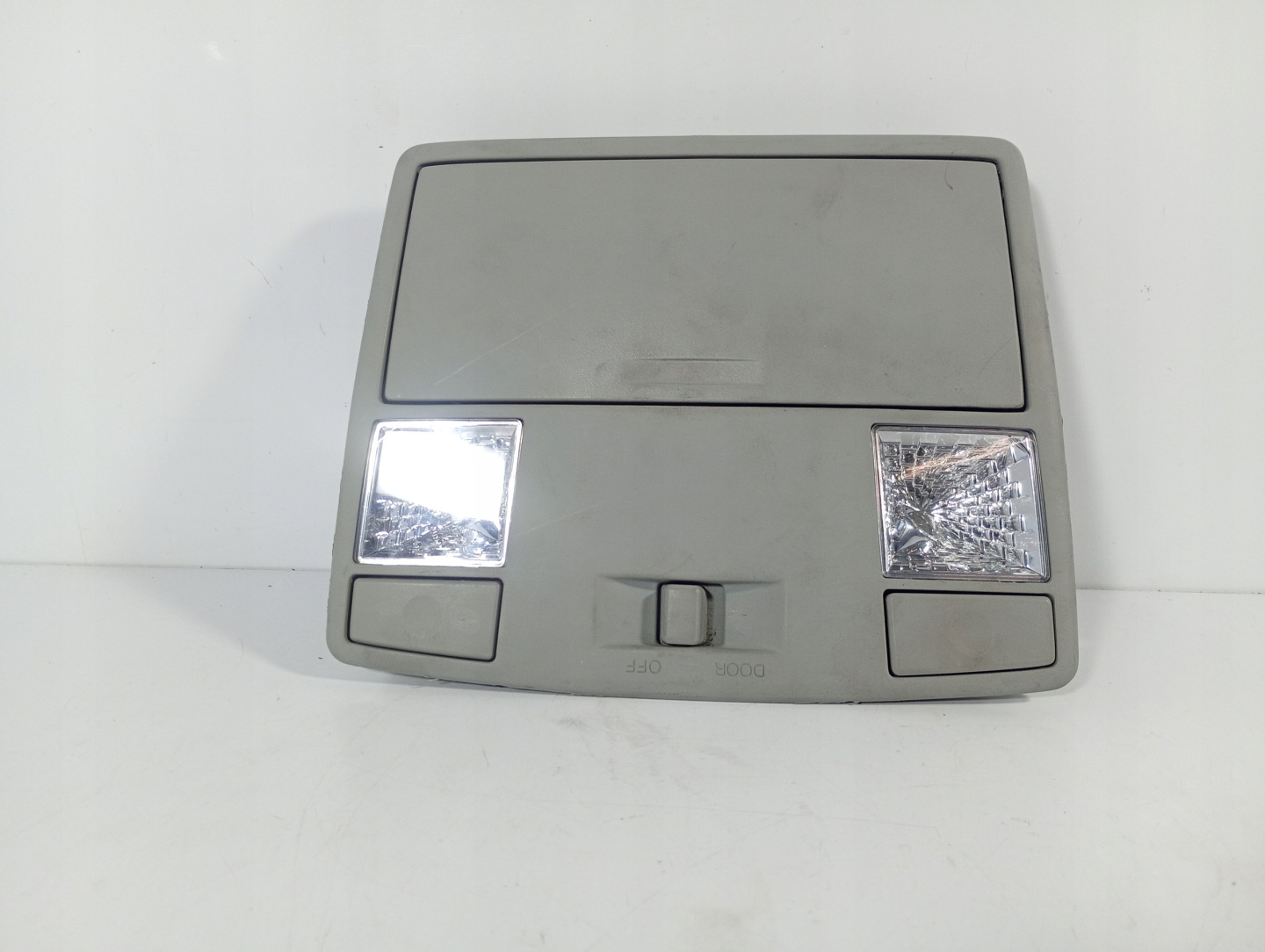 Mazda 5 V 05-10 OSWIETLENIE light inner cabs ZE SCHOWKIEM