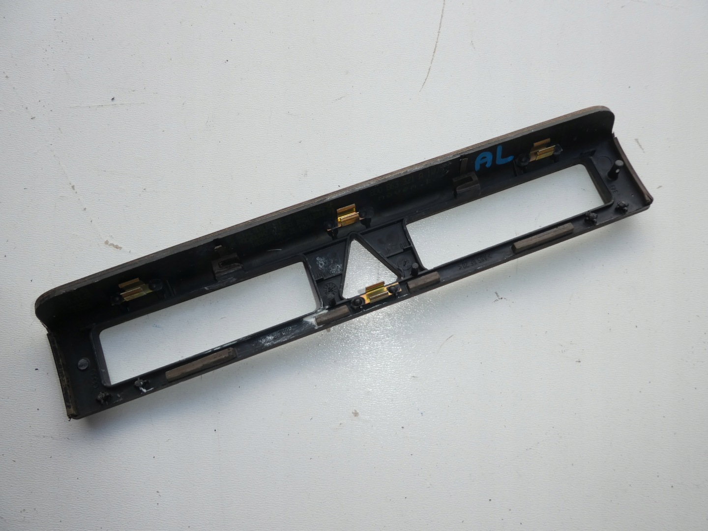 RÁM PANEL konzoli AUDI A4 B5 8D0863321A