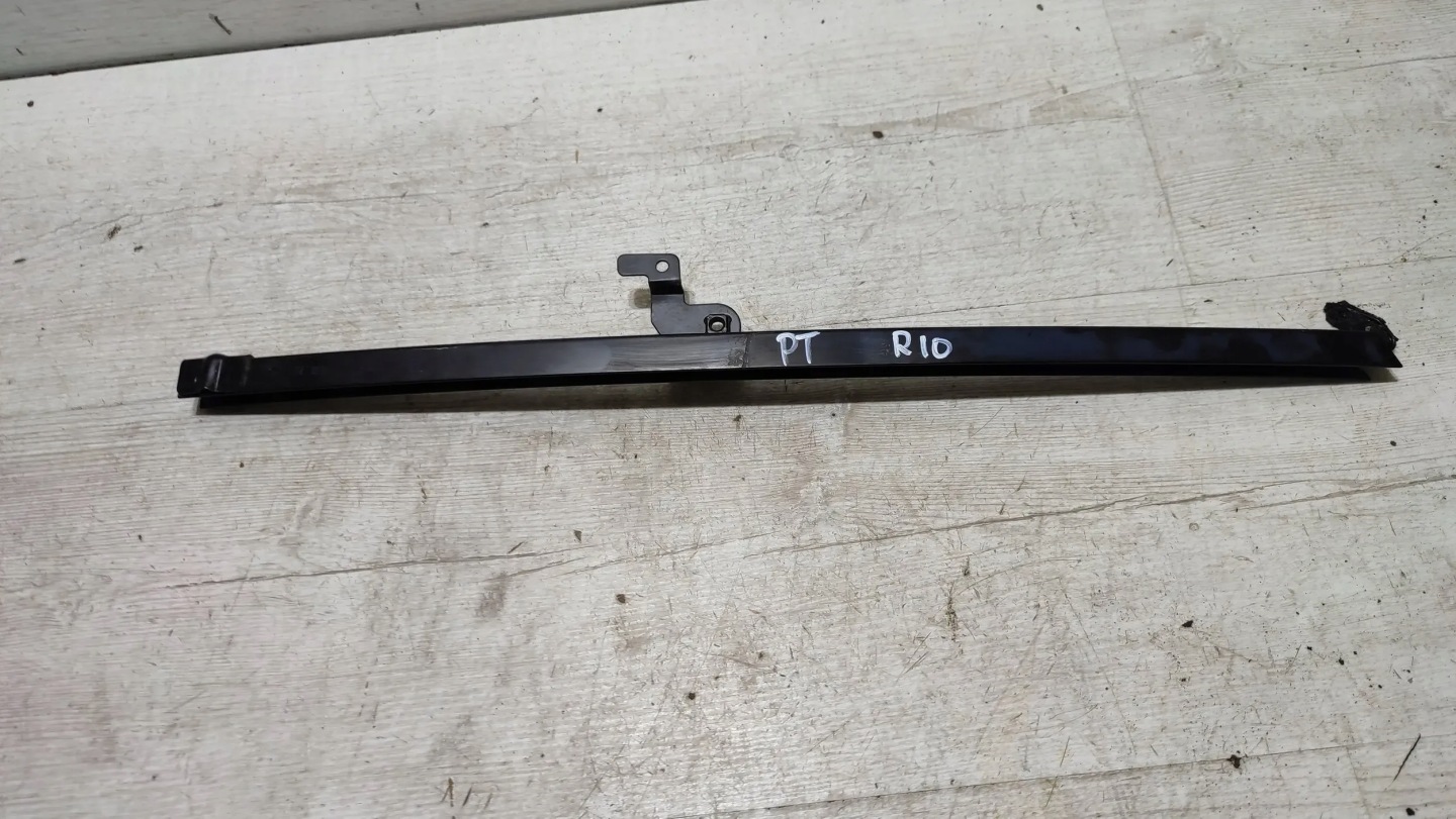 KIA Rio IV 18r rear part side right moulding windows door