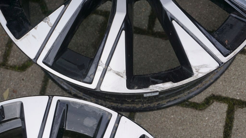 VOLVO V40 XC40 S60 V60 XC60 XC90 - discs aluminium 19