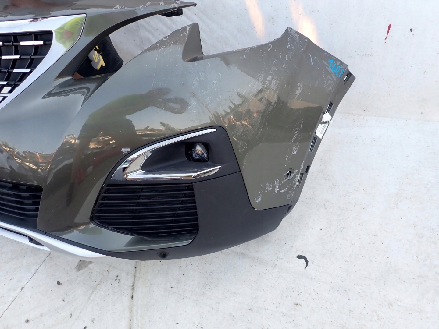 PEUGEOT 3008 II 16- bumper front KAMERA 6PDC