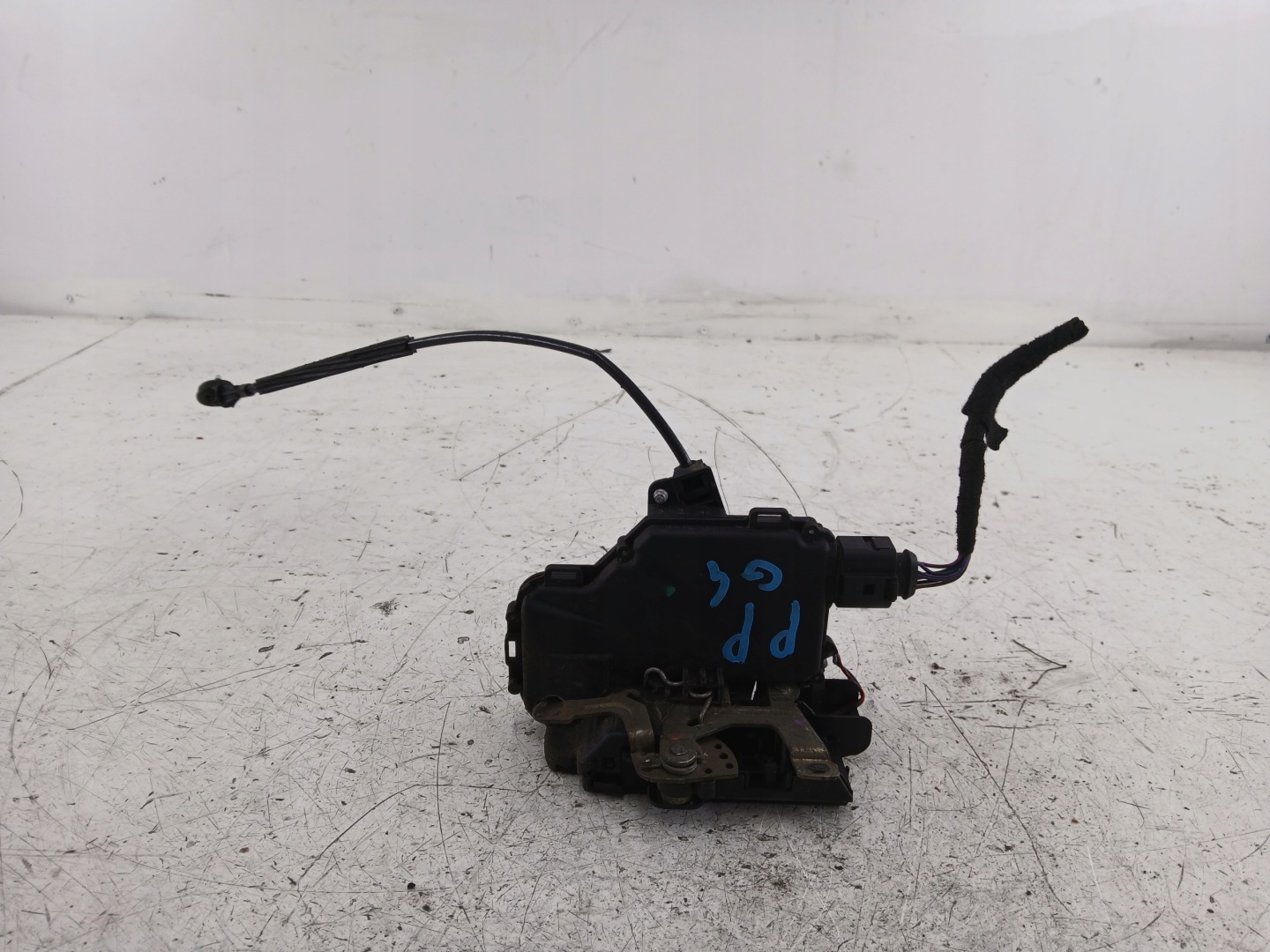 VW GOLF IV BORA lock door right front