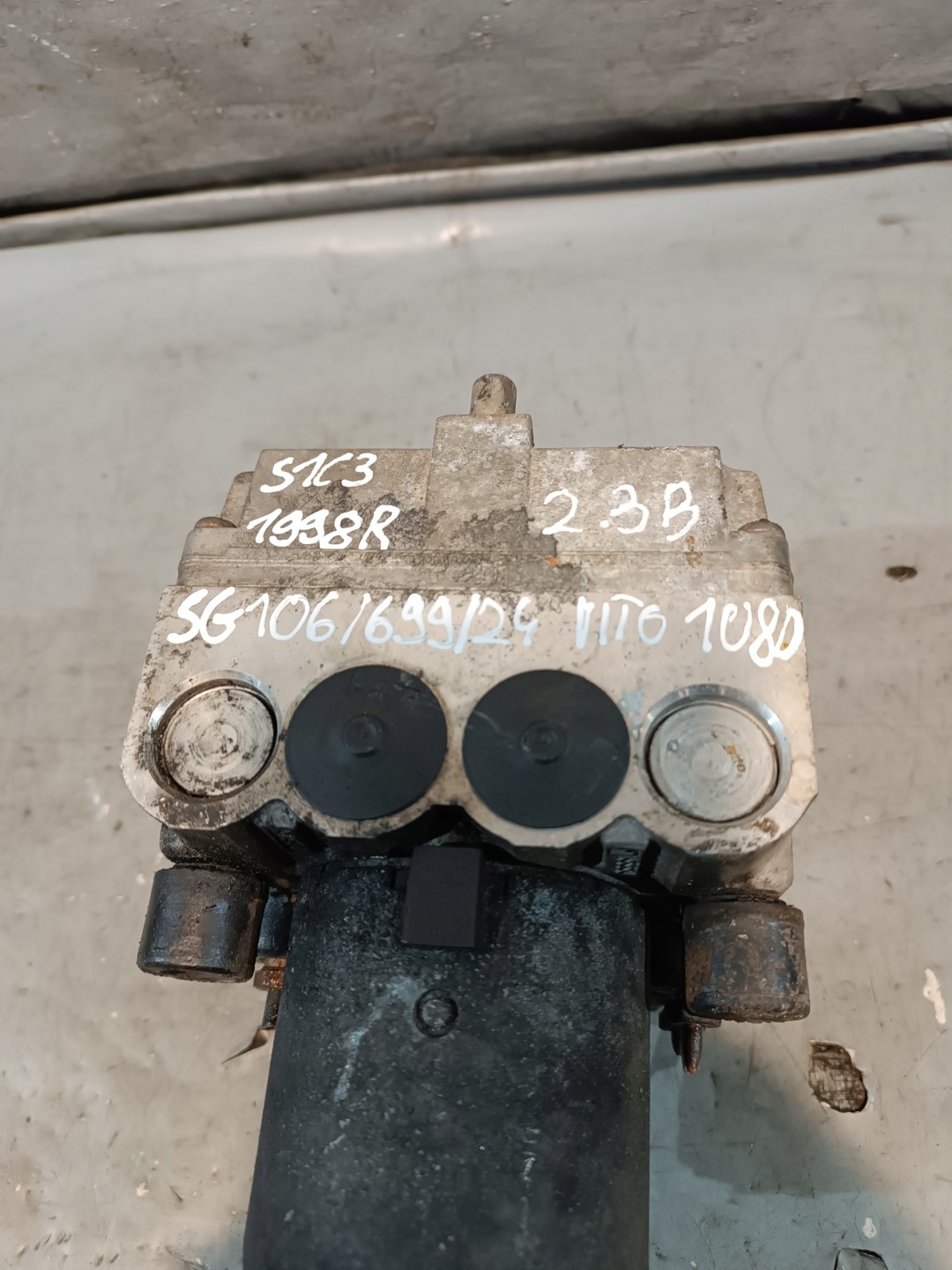 pump ABS brake MERCEDES VITO 108D 1998r