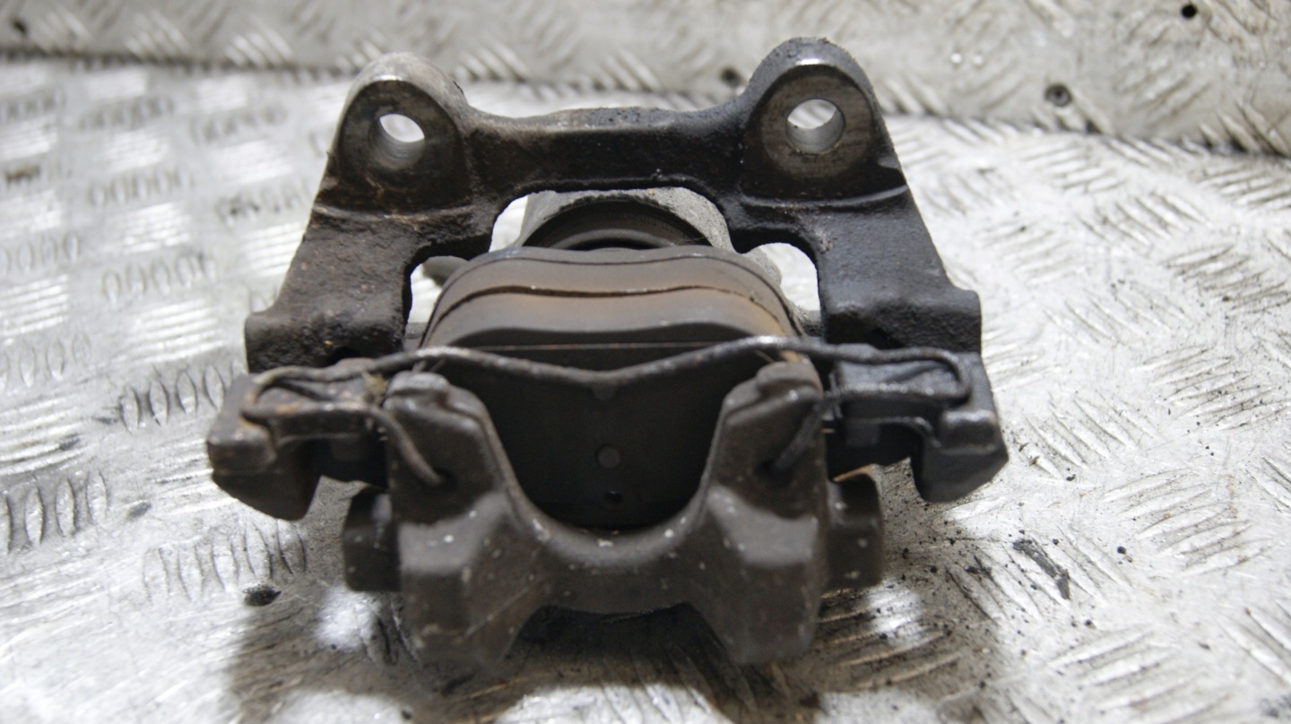 caliper brake left rear part rear MERCEDES-BENZ C-KLASA W204