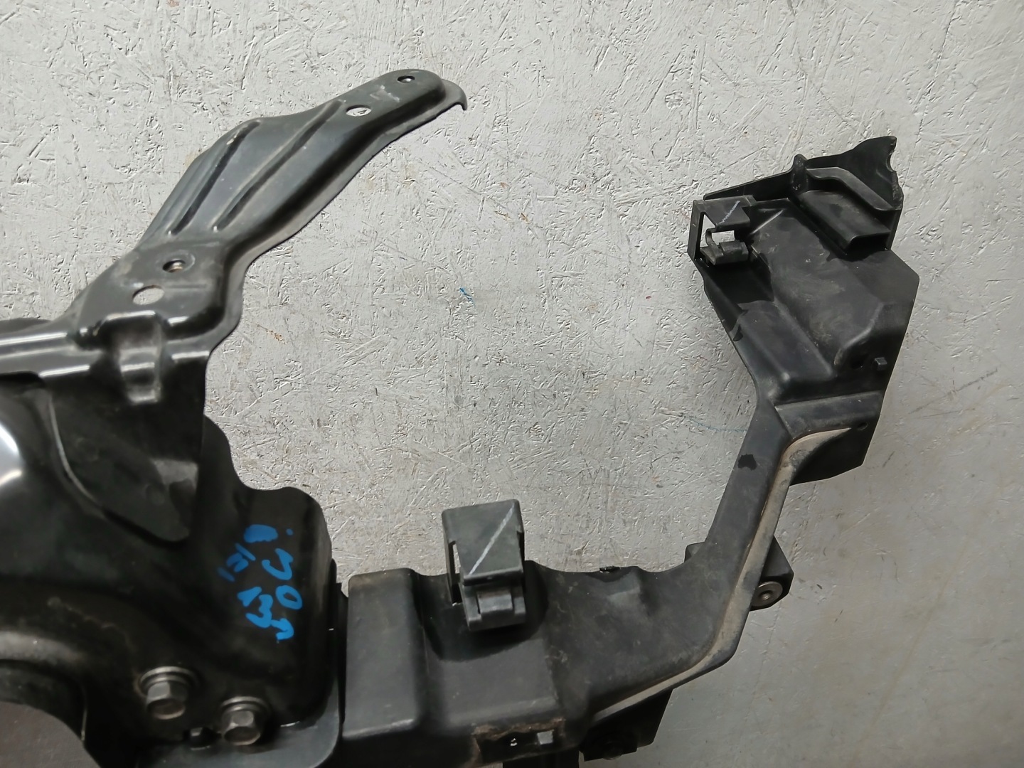 support panel for radiators HYUNDAI I30 II 2 13-17 64101-A6200
