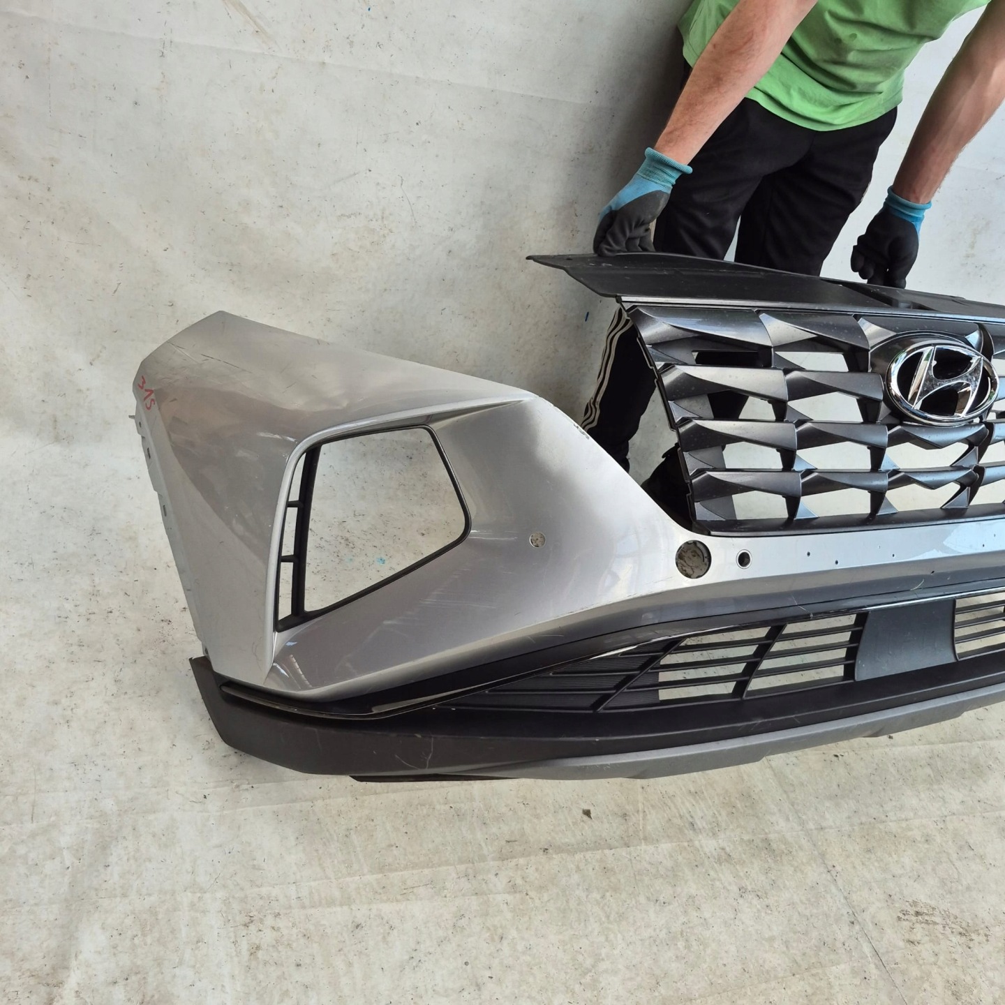 HYUNDAI TUCSON IV 4 20-> bumper front front PDC