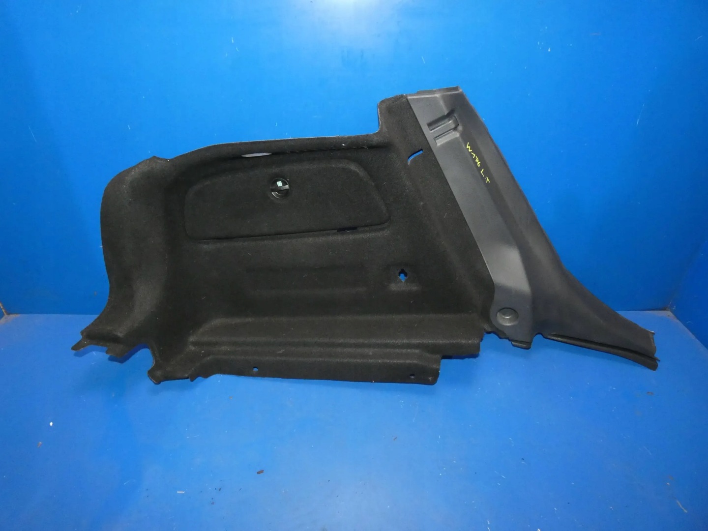 Mercedes A KLASA W176 boot upholstery left rear part rear