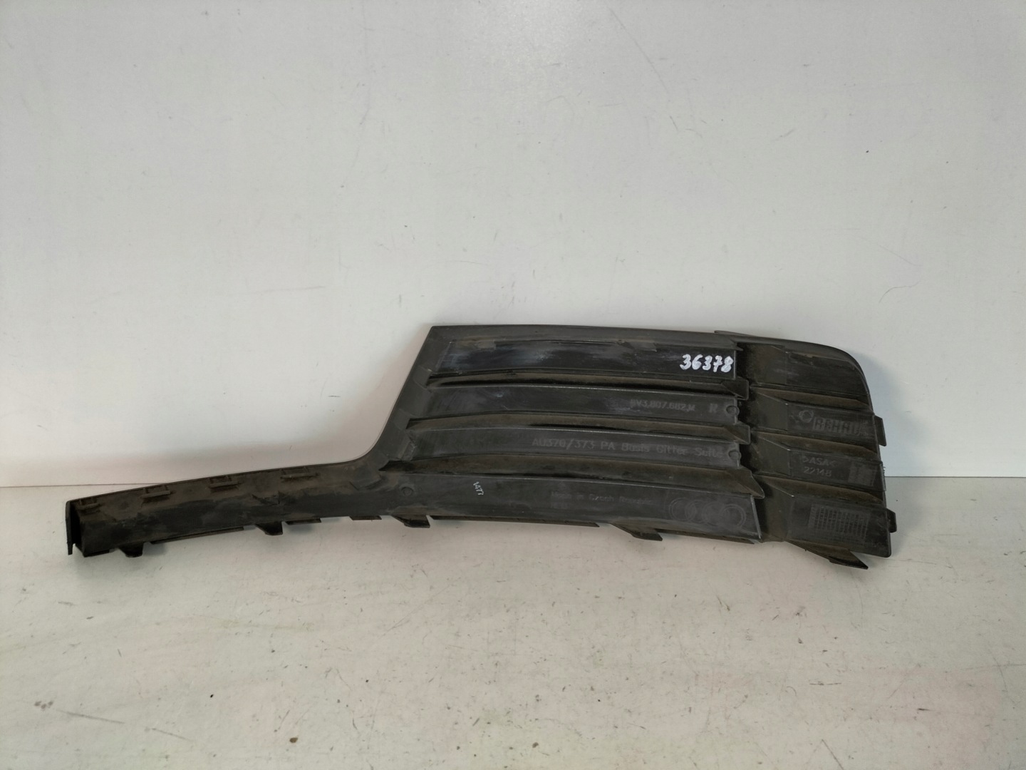 grille grid of a bumper front right AUDI A3 8V LIFT 16- HB
