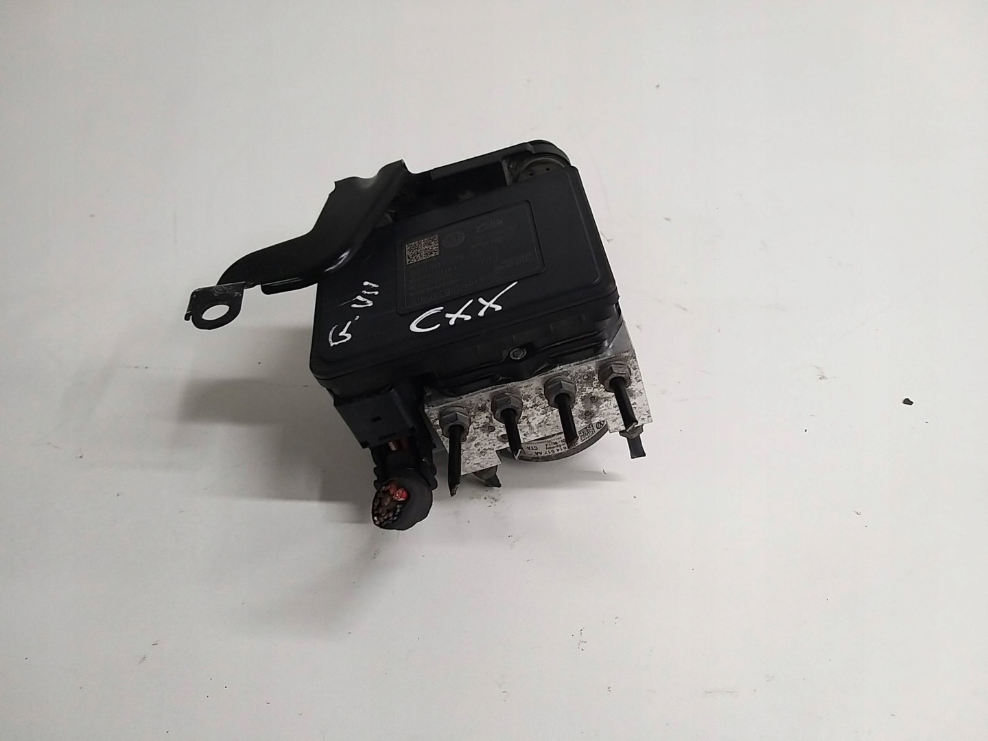 VW PASSAT B8 SUPERB III GOLF VII pump control unit ABS 3Q0907379AA