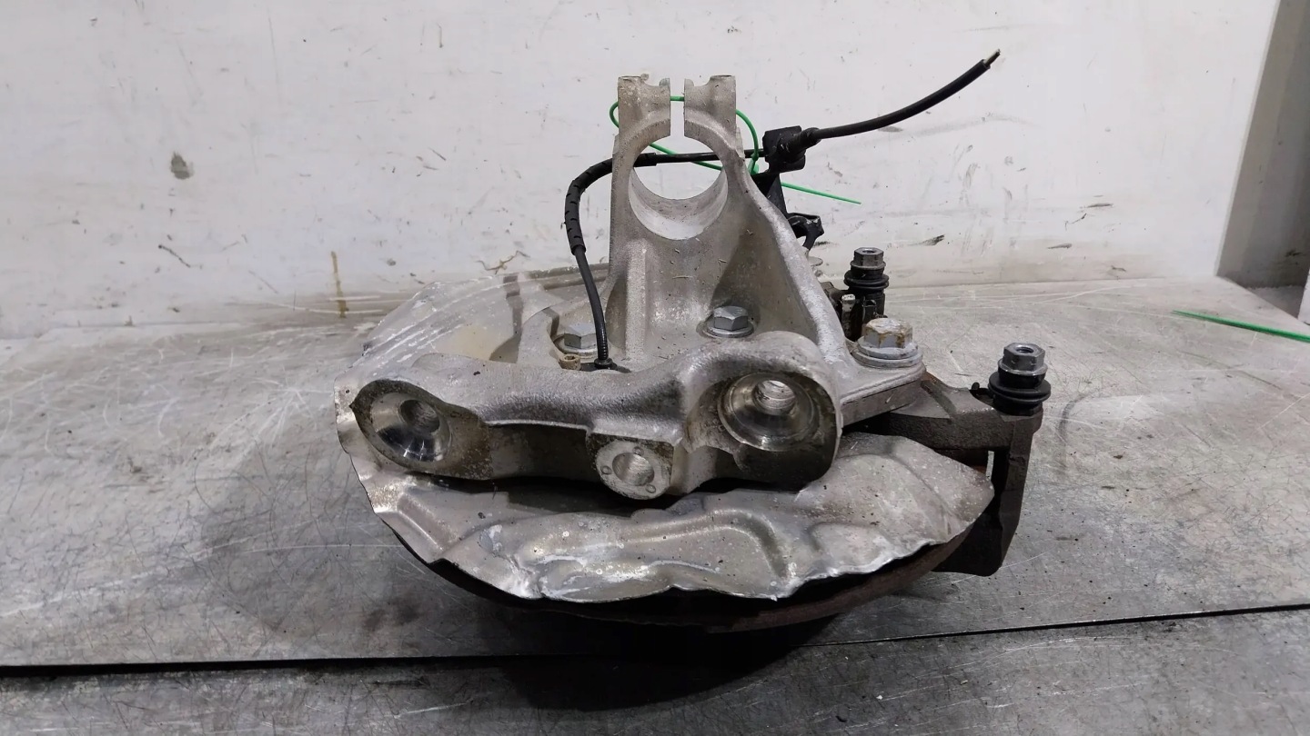 GLAVČINA IGLE DESNA PREDNJI DIO 6764444 BMW 1 E87 E81 3 E90 E91 E92 E93