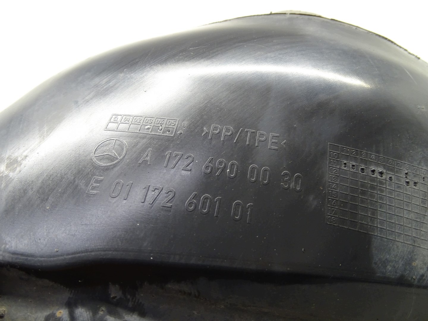 mudguard left front left front MERCEDES SLK R172 W172 A1726900030