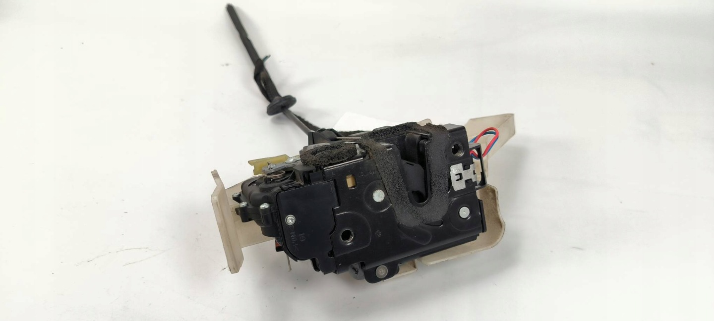 lock door LT VOLKSWAGEN POLO 9N